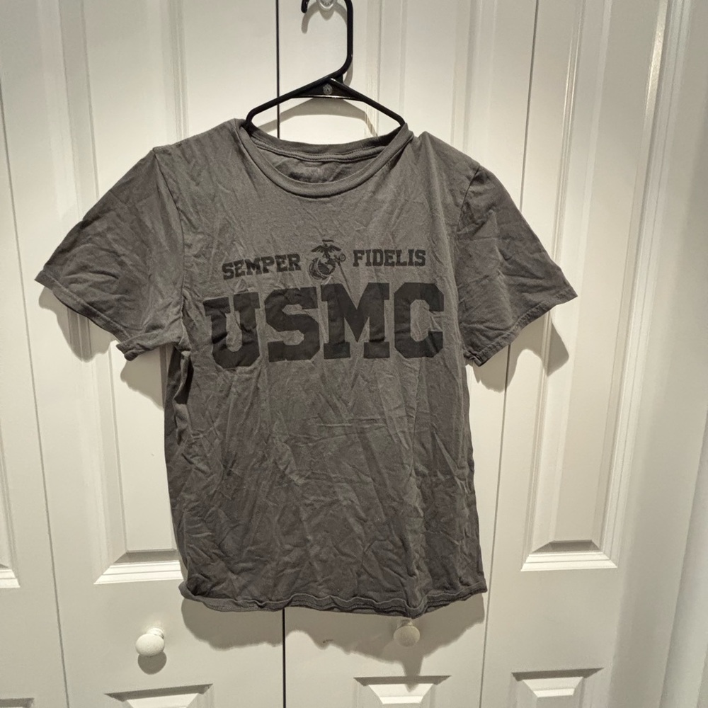 Gray USMC Graphic T-Shirt